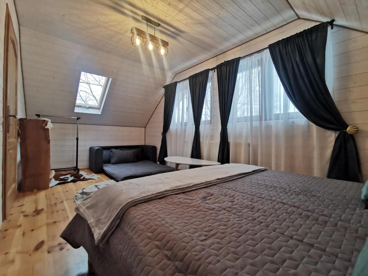 Bear'S Lair Chalet Порумбаку-де-Жос Екстер'єр фото