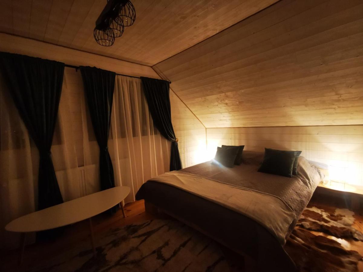 Bear'S Lair Chalet Порумбаку-де-Жос Екстер'єр фото