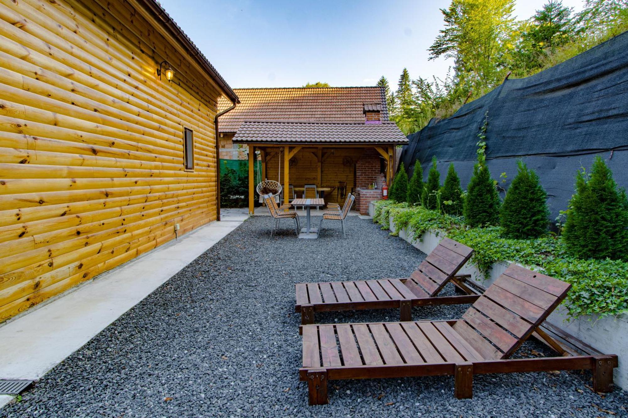 Bear'S Lair Chalet Порумбаку-де-Жос Екстер'єр фото